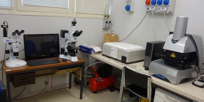 Lab-Microscopia-ottica-ed-elettronica-e-analisi-morfologica_4-2500x800